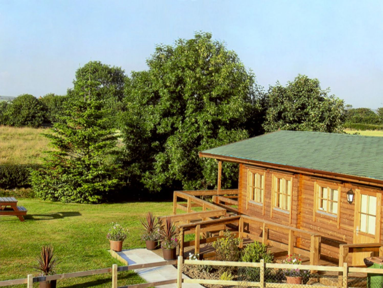 Thornlea Log Cabin